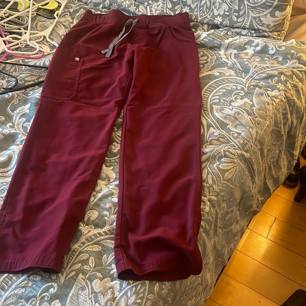 Figs burgundy set size medium